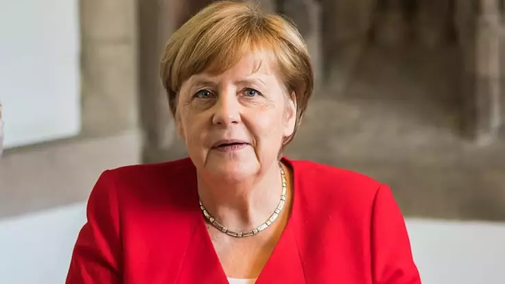Тривожного сигналу немає — "слуга народу" про візит Меркель до Москви перед Києвом