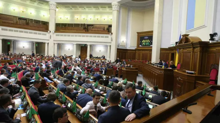 Депутат назвал дату внеочередного заседания Рады