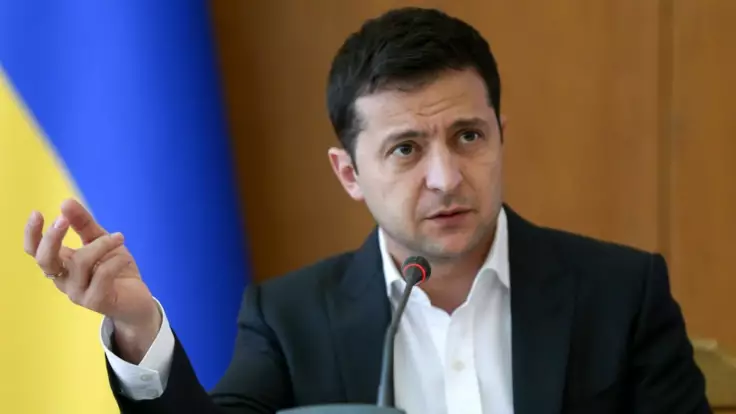 Переговоры по Донбассу: дипломат объяснил неожиданное решение Зеленского