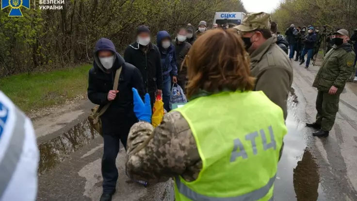 "Если знаете - скажите": министр эмоционально высказался об обмене пленными