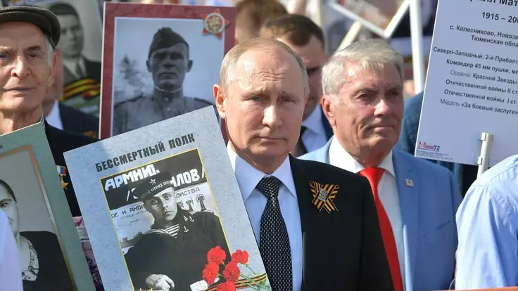 Парад Победы в России пройдет летом: Илларионов объснил, что задумал Путин