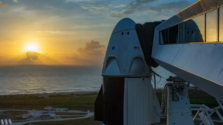 SpaceX та NASA запустили в космос корабель Crew Dragon з астронавтами - повне відео
