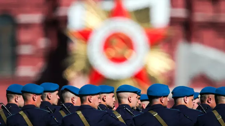 У Донецьку провели копію путінського параду: політолог пояснив мету бойовиків