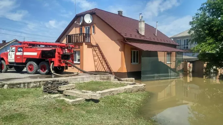 Наводнение на западе Украины: в ГСЧС сообщили новые подробности о ситуации