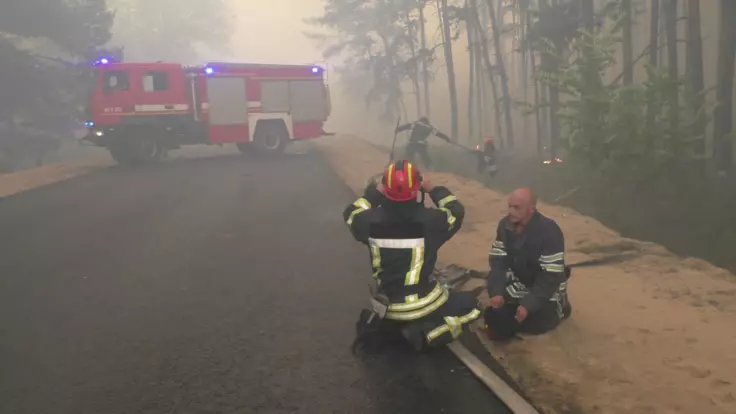 Тушение пожара в Луганской области затруднено — в ГСЧС назвали причины