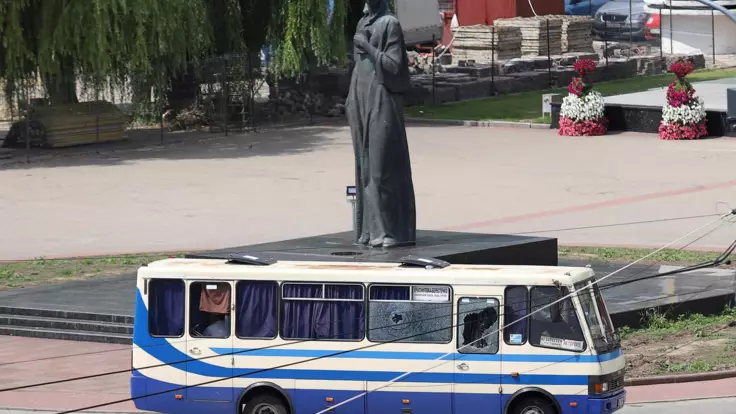 Захват заложников в Луцке: мужчина в автобусе пошел на уступки (обновлено)