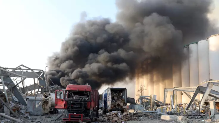 Мощный взрыв в столице Ливана - эксперт объяснил последствия