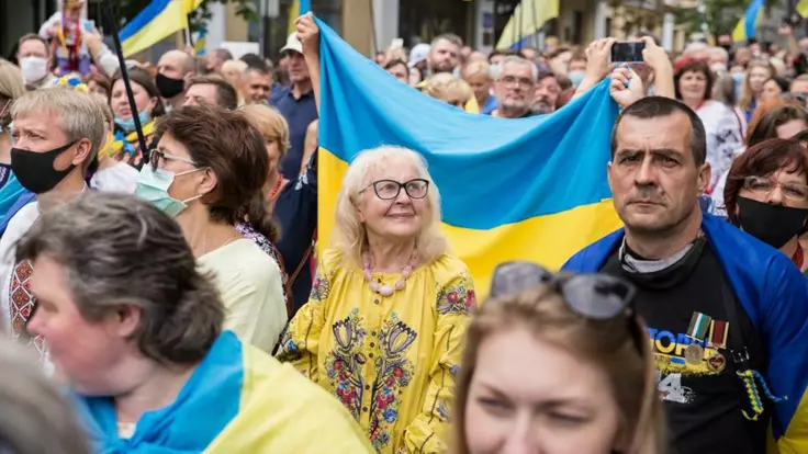 Украинцы еще ни дня не жили при демократии - экс-глава СБУ