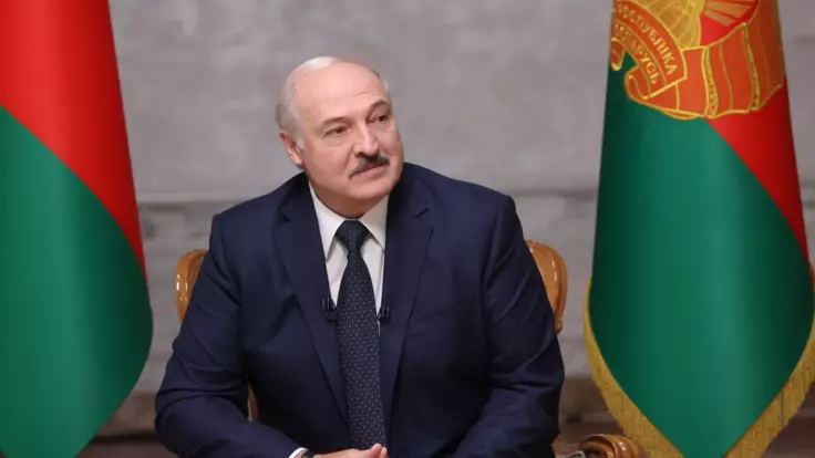 В Германии отказались обслуживать самолет Лукашенко: эксперт рассказал о последствиях