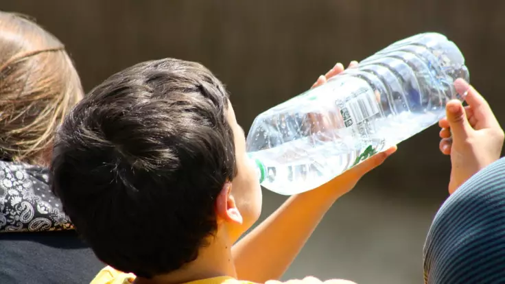 Крайне вредно для здоровья: эксперт объяснил, какую воду нельзя пить