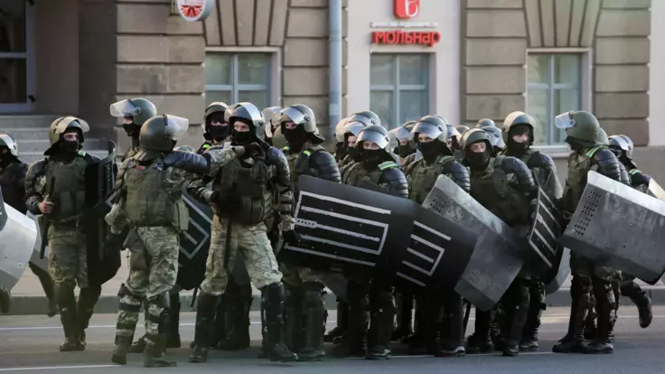 "Є смерті від розстрілів" - білоруський політик розповів про застосування міліцією зброї