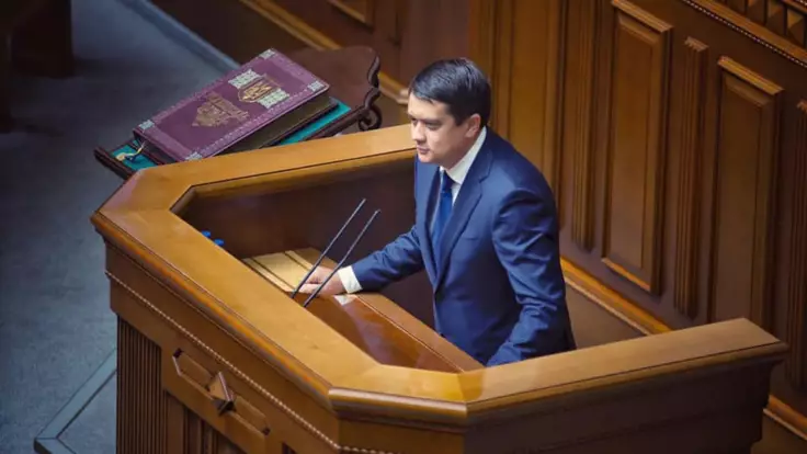 Разумков ответил Кравчуку насчет Донбасса: "Позиция Рады важна"