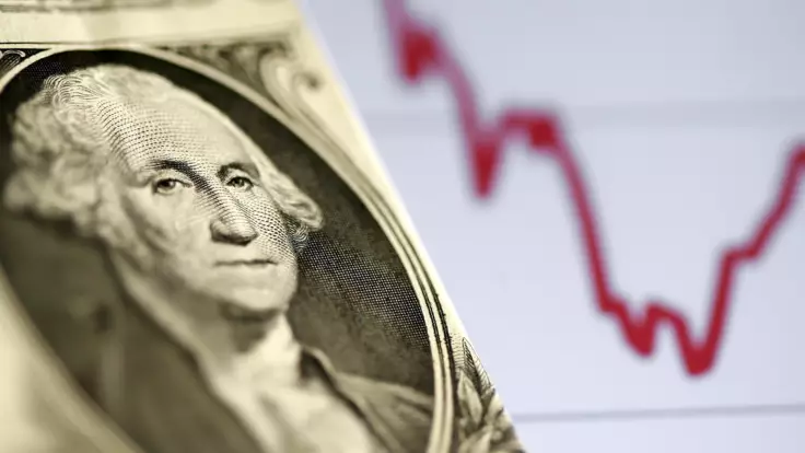 Курс доллара в Украине: у Зеленского озвучили прогноз до конца года