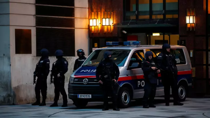 "До сих пор трясемся": жительница Вены рассказала подробности теракта
