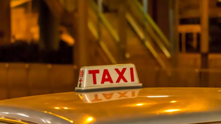 Безопасное такси: эксперт рассказал о правилах выбора службы