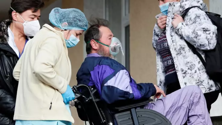 Эпидемия коронавируса в Украине: врач назвал тревожную особенность
