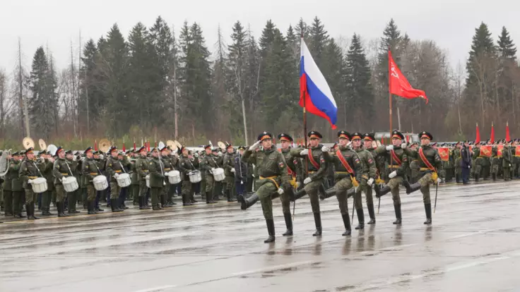 Российские войска в Беларуси - у Тихановской посоветовали "не впадать в паранойю"