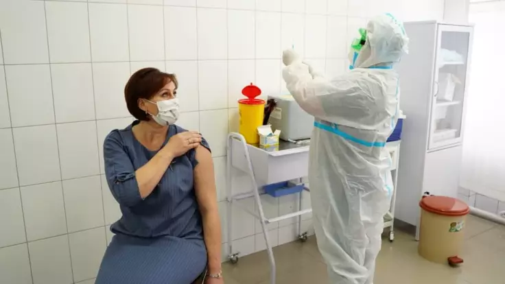"Есть пробелы": врач о том, что не так с вакцинацией в Украине