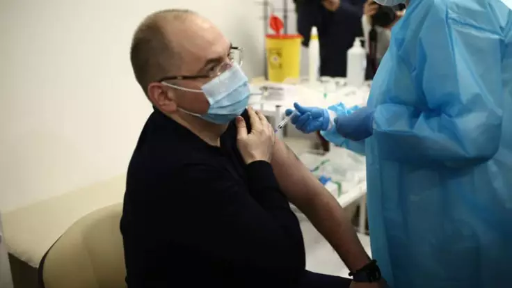 Степанов в эфире предложил вакцинироваться ведущим "Украина 24" (видео)