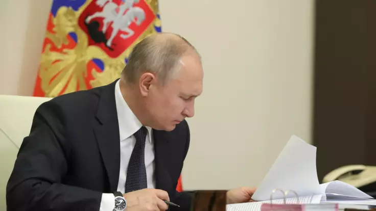Путин ходит по лезвию ножа — политолог о войне на Донбассе
