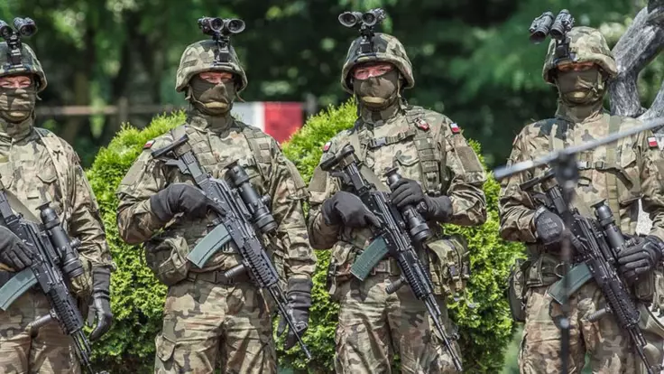 Соседка Украины начала масштабные военные приготовления: посол объяснил