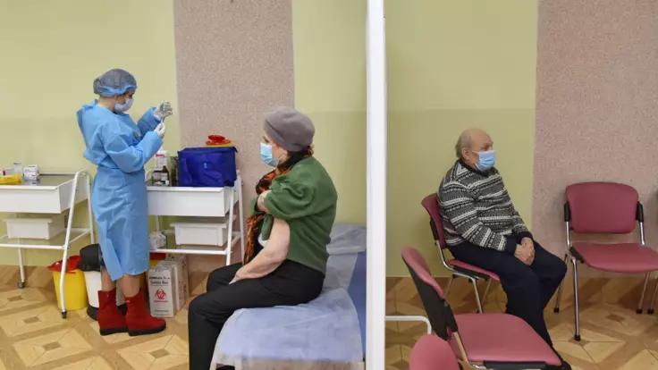 Китайская вакцина уже в Украине — Степанов сообщил, когда ее начнут использовать