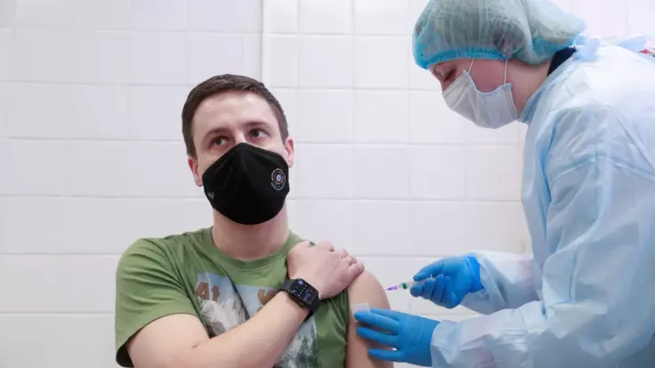 Две трети украинцев против принудительной вакцинации от COVID-19 – опрос