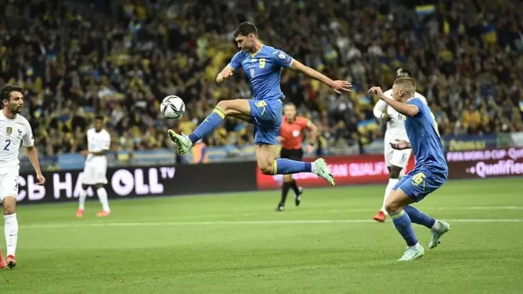 С чемпионами мира сыграли очень достойно — Зинченко о матче Украина - Франция