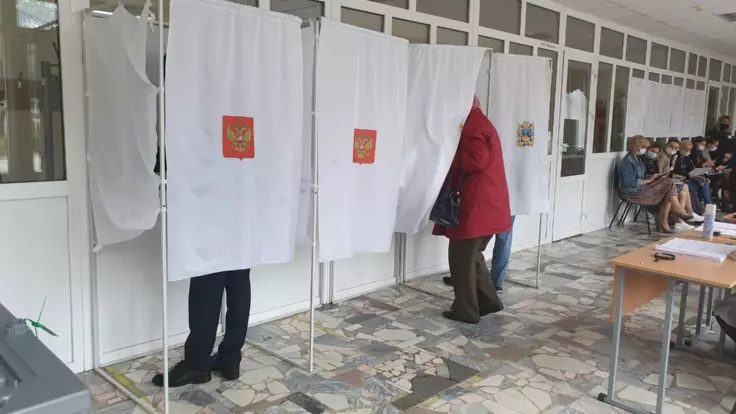 Выборов в России нет — политтехнолог о предварительных результатах