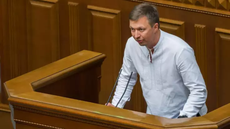 Нардепов "обрабатывают": как заставляли голосовать за отставку Разумкова