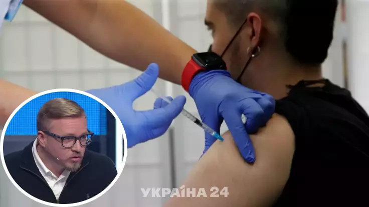Как заставить украинцев вакцинироваться: эксперт предложил жесткие меры